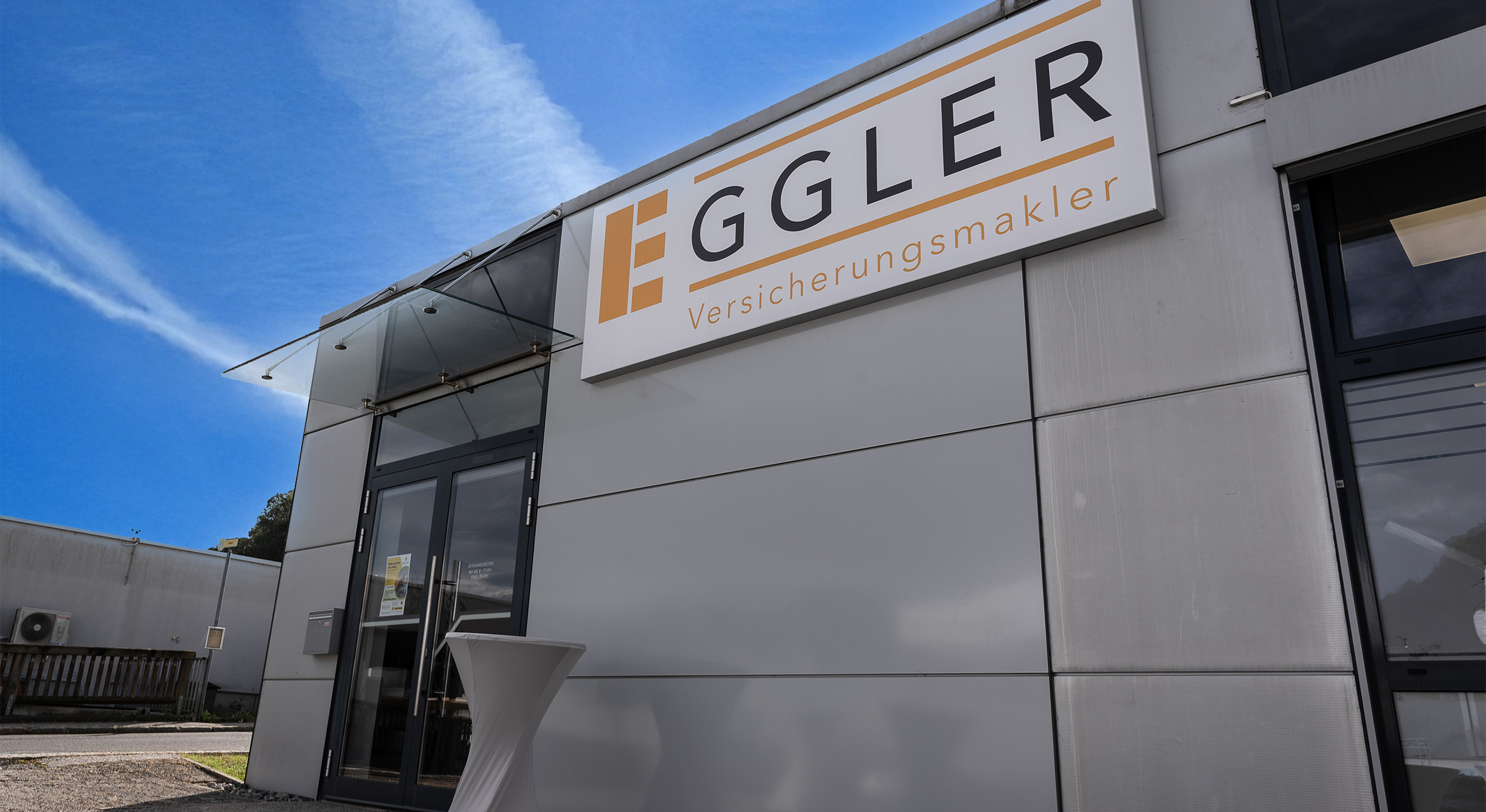 Außenansicht des Bürogebäudes der Eggler Versicherungsmakler GmbH in Bruck/Mur.